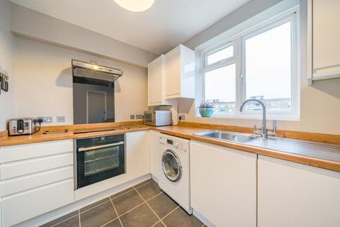 2 bedroom flat for sale, Dagnall Street, Battersea