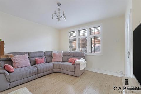 7 Colson Path, Loughton, IG10 3QZ