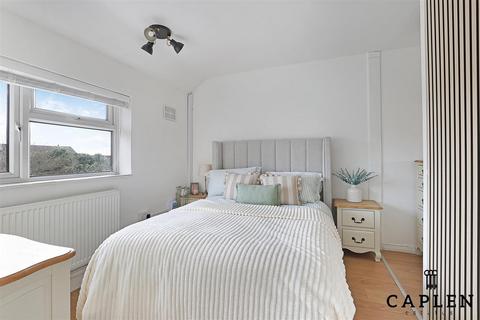 7 Colson Path, Loughton, IG10 3QZ