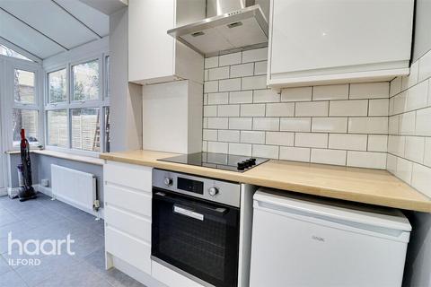 2 bedroom terraced house to rent, Edward Road, LONDON