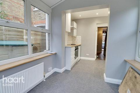 2 bedroom terraced house to rent, Edward Road, LONDON