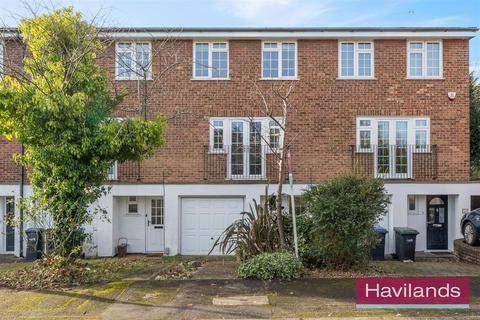 4 bedroom townhouse for sale, Colonels Walk, The Ridgeway, Enfield