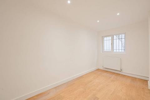 3 bedroom flat for sale, Station Avenue, Brixton, London, SW9