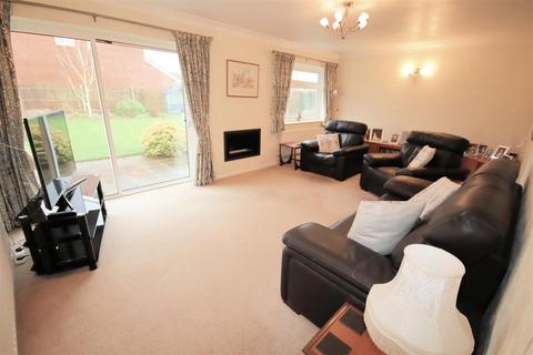 4 bedroom detached house for sale, Byfield Close, Toddington, Dunstable