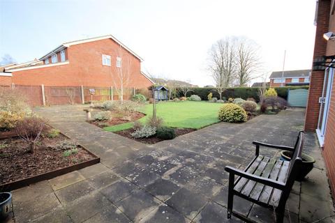 4 bedroom detached house for sale, Byfield Close, Toddington, Dunstable