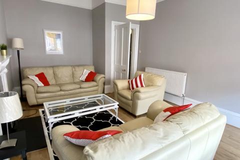 2 bedroom flat to rent, Dundrennan Road, Glasgow, G42