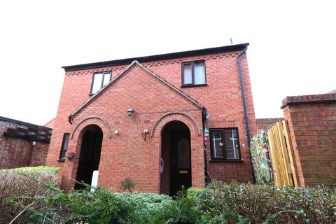 2 bedroom semi-detached house to rent, Crompton Street, Warwick, CV34