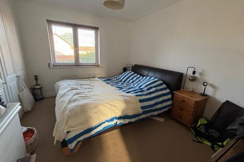 2 bedroom end of terrace house to rent, Tudbury Way, Salford M3