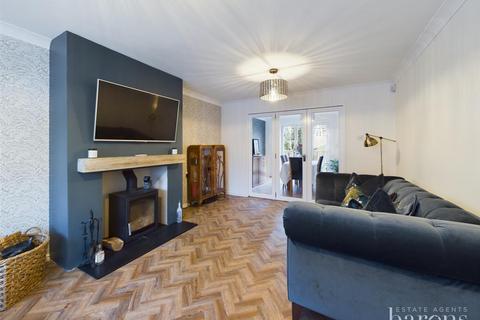 4 bedroom detached house for sale, Vespasian Gardens, Basingstoke RG24