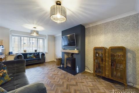 4 Vespasian Gardens, Basingstoke, RG24 9SH