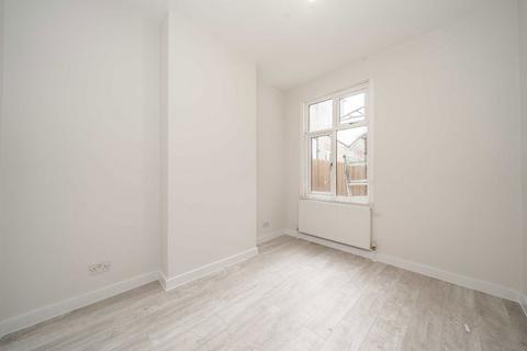 2 bedroom flat for sale, Wellfield Road, London SW16