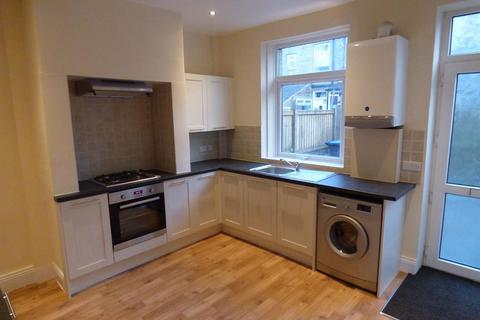 4 bedroom terraced house to rent, Marion Street, Bingley