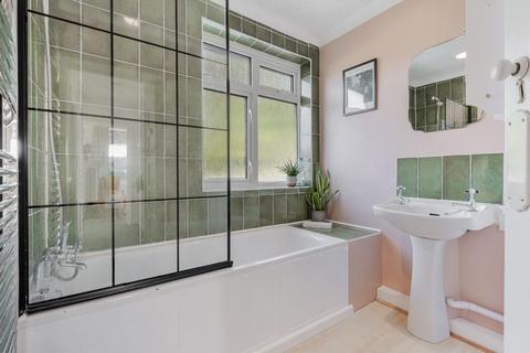 136 Warren Road, Banstead, SM7 1LB