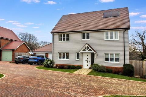 4 bedroom detached house for sale, Oakfield Lane, Plumpton Green