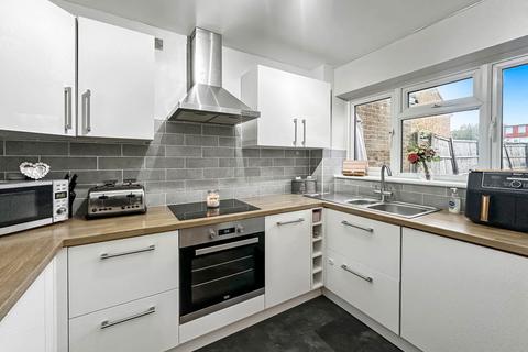 20 The Tyrells, Corringham, Stanford-le-hope, SS17 7QU