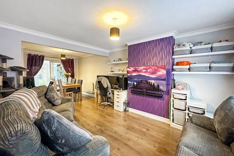 20 The Tyrells, Corringham, Stanford-le-hope, SS17 7QU