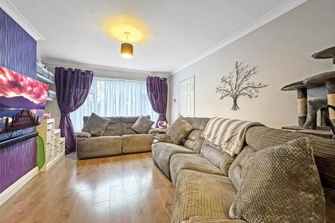 20 The Tyrells, Corringham, Stanford-le-hope, SS17 7QU