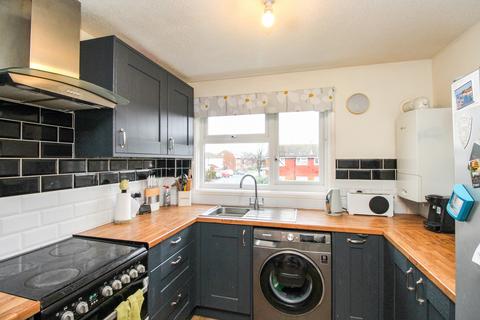 2 bedroom flat for sale, Byrd Road, Crawley, West Sussex. RH11 8XG