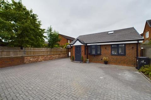 2 bedroom detached bungalow for sale, Oak Barn Road, Halesowen B62