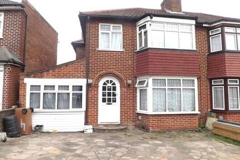 3 bedroom semi-detached house for sale, Kynance Gardens, Stanmore HA7