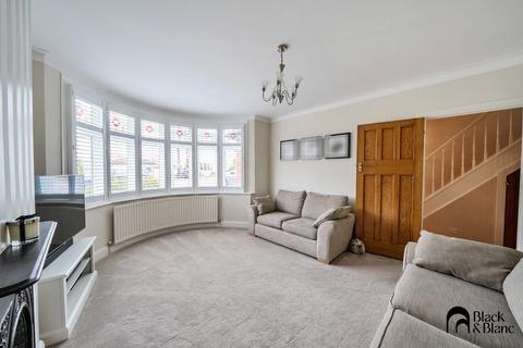 4 bedroom semi-detached house for sale, Oaklands Avenue, West Wickham, BR4