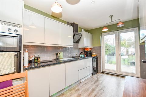 4 bedroom semi-detached house for sale, Five Acres, London Colney