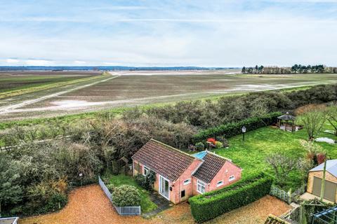 2 bedroom detached bungalow for sale, The Cedars, Snettisham, PE31