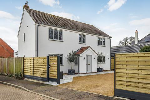 3 bedroom detached house for sale, Holt