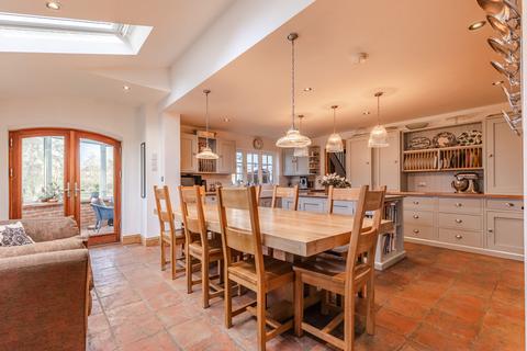 5 bedroom cottage for sale, Rushmeadow Road, Scarning, NR19