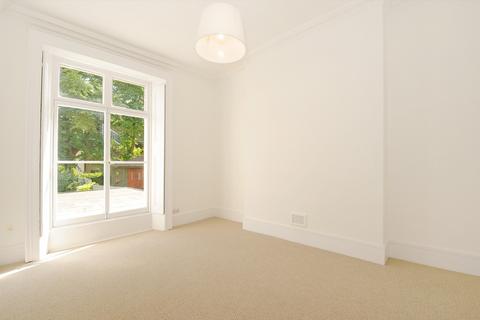 2 bedroom flat for sale, Adelaide Road, London, NW3