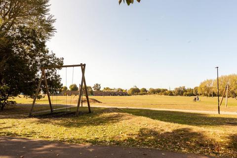 Flat 1, Eden Apartments 3 Glengarnock Avenue, London, E14 3ER