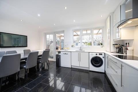 4 bedroom semi-detached house for sale, New Park Avenue, Palmers Green, London, N13