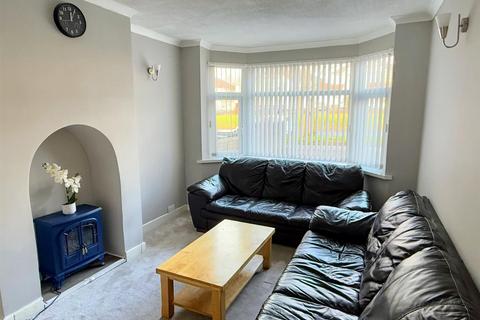 3 bedroom house to rent, Hagley Road West, Quinton, B32