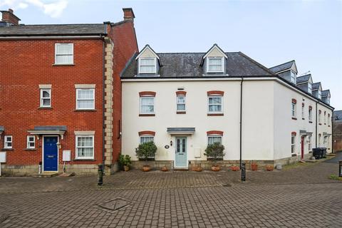 4 bedroom terraced house for sale, Chivers Road, Devizes