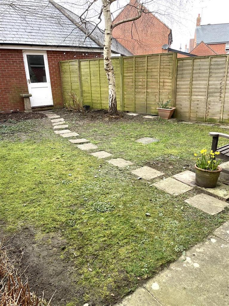 Gardenuse.JPG