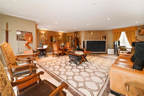 3 bedroom flat for sale, St. Johns Wood Road, London, NW8