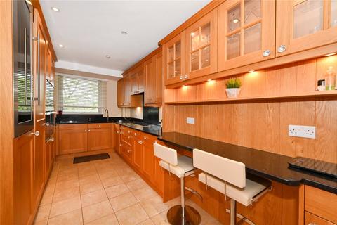 3 bedroom flat for sale, St. Johns Wood Road, London, NW8