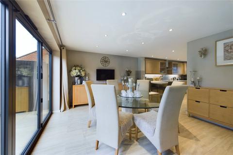 70 Gloucester Avenue, Shinfield, Reading, RG2 9GA