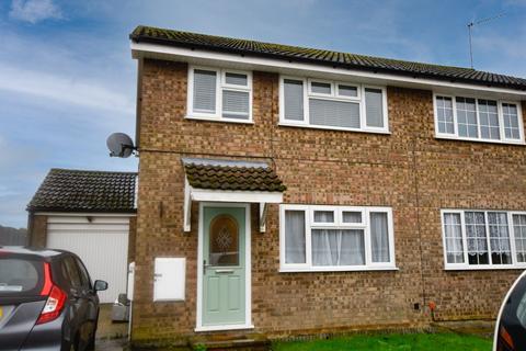 3 bedroom semi-detached house to rent, Keble Close, North Wootton, PE30