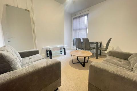 7 bedroom terraced house to rent, Derby Road, Manchester M14