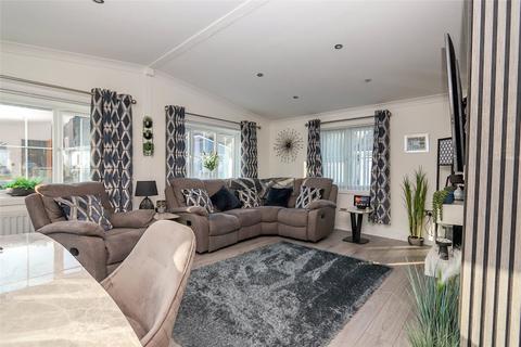 2 bedroom detached house for sale, Devon Oaks Park, Horrabridge