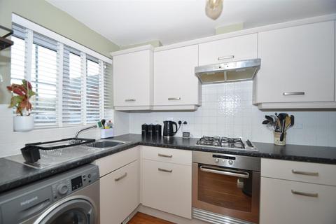25 Avocet Grove, Soham, Ely, CB7 5GN