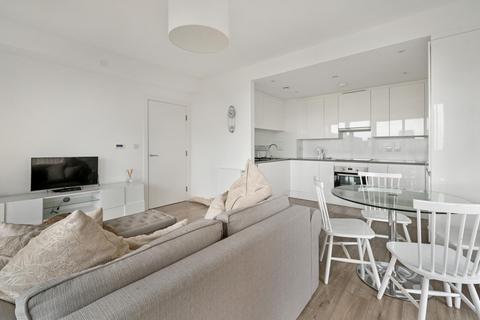 1 bedroom apartment for sale, Charles Darwin House, Newham, E16