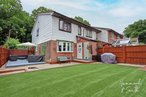54 Garnon Mead, Coopersale, Epping, CM16 7RW