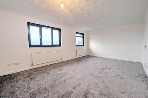 2 bedroom flat for sale, Alexandra Road, Ryde, PO33 1DT