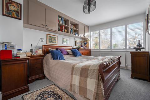 147 Hatch Lane, Windsor, SL4 3RL