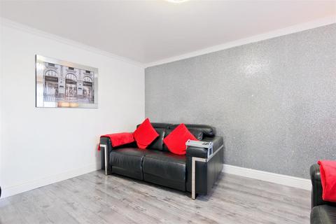 3 bedroom end of terrace house for sale, Kilfinan Road, Shotts