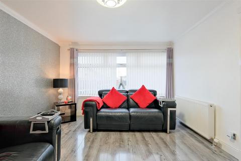 3 bedroom end of terrace house for sale, Kilfinan Road, Shotts