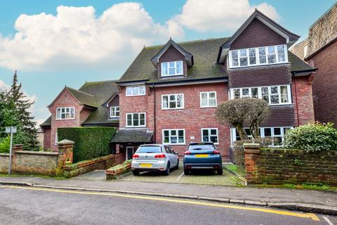 2 bedroom flat for sale, The Grange, Chorleywood Close, Rickmansworth