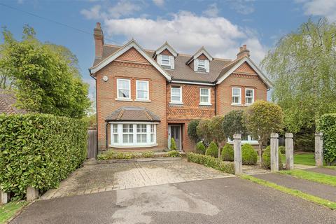 5 bedroom semi-detached house for sale, Cross Way, Harpenden